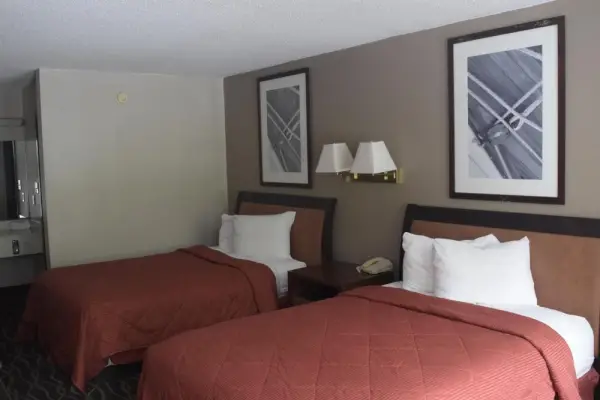 Landmark Inn 5