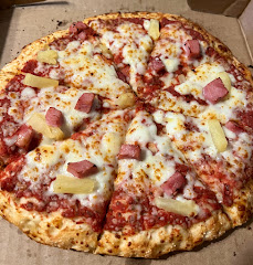 Pizza near Landmark Inn